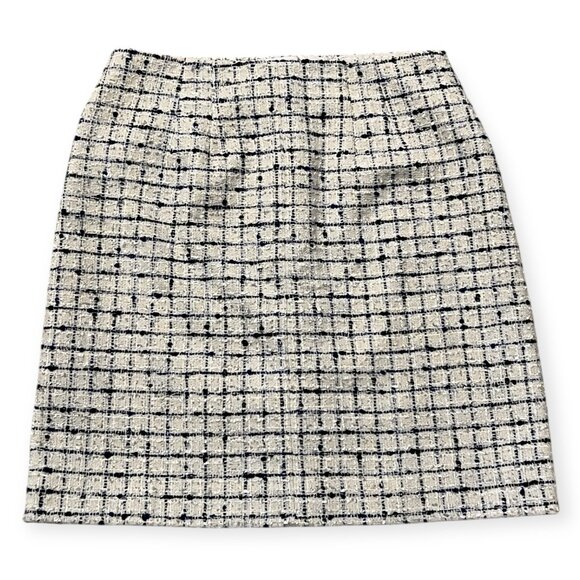 Ann Taylor Tweed Mini Skirt Women’s Size 2 – Blue White Black Check Gold Button - Picture 2 of 8